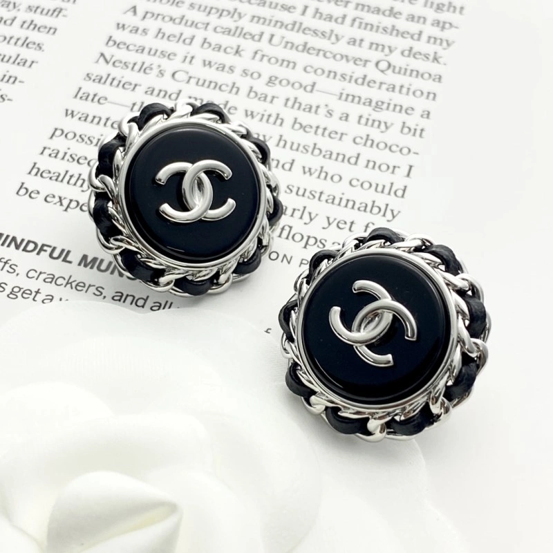 Chanel Earrings Minimalist 220102
