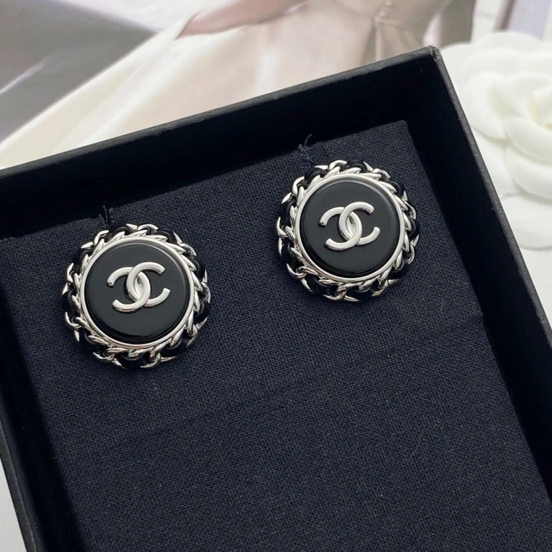 Chanel Earrings Minimalist 220102