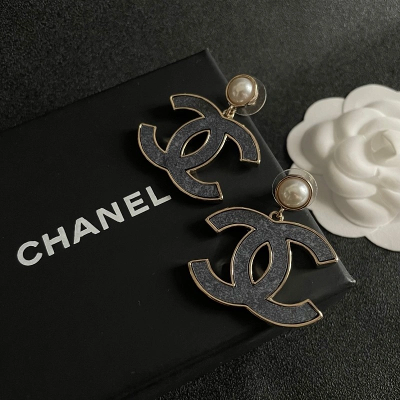 Chanel Earrings Affordable 220082