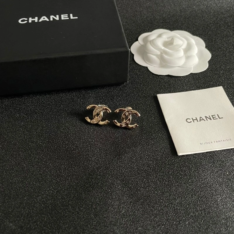 Chanel Earrings Fashionable 220077