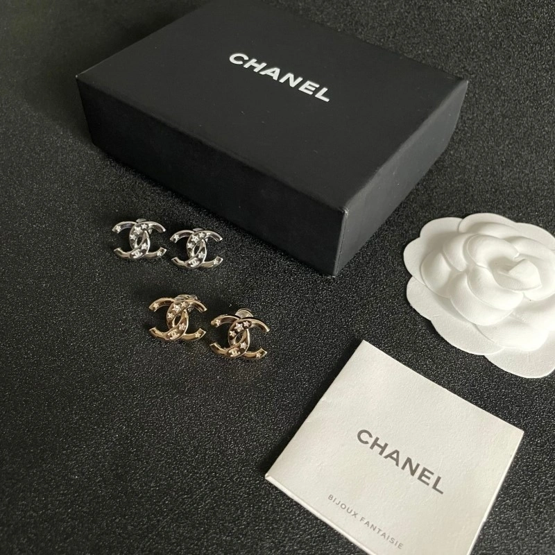 Chanel Earrings Fashionable 220077