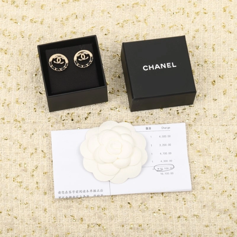 Supportive Chanel Earrings 220066