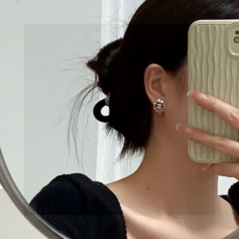 Attractive Chanel Earrings 220046