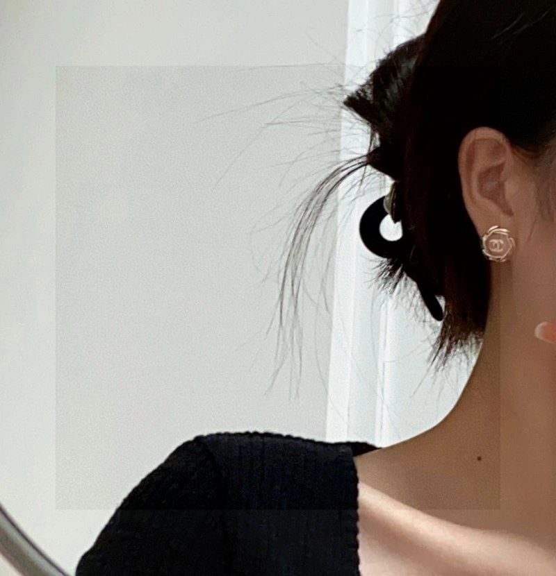 Chanel Earrings EyeCatching 220055