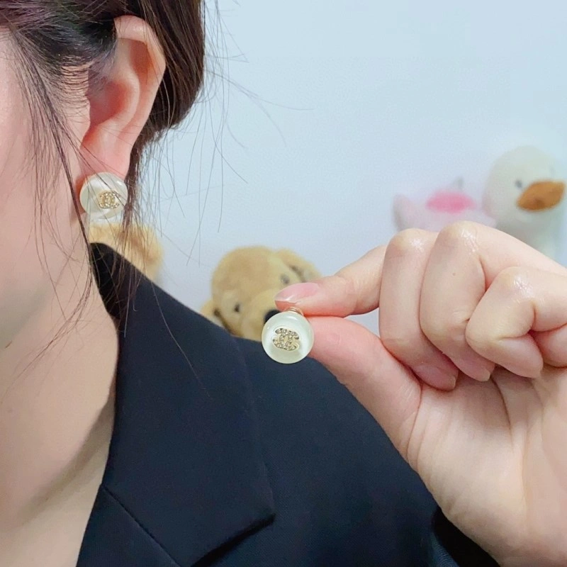Chanel Earrings Flexible 220038