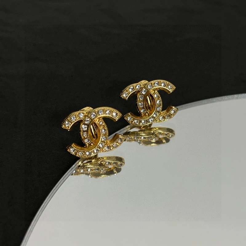 Chanel Earrings Trendsetting 220027
