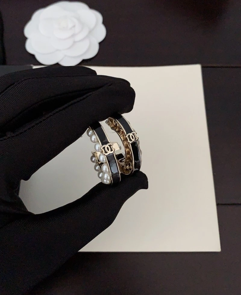 Functional Chanel Earrings 220019