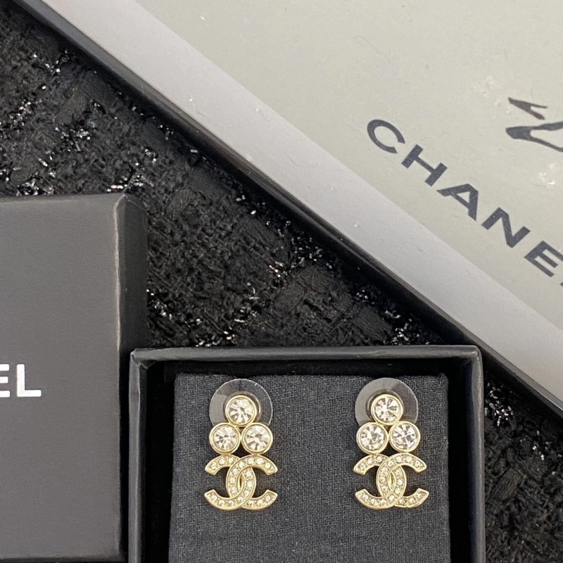 WellDesigned Chanel Earrings 220017