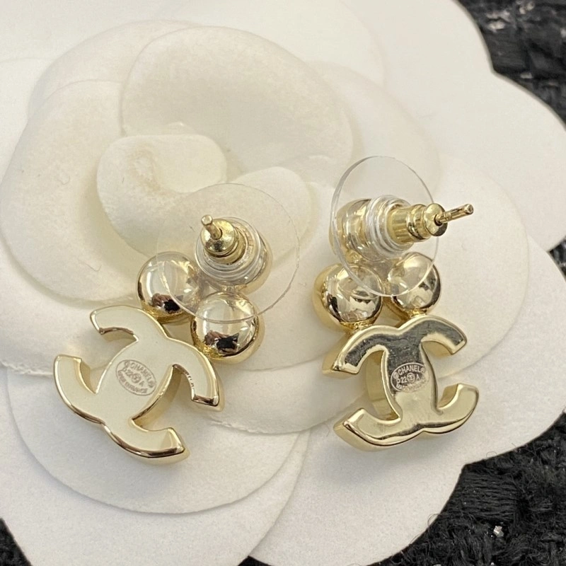 WellDesigned Chanel Earrings 220017