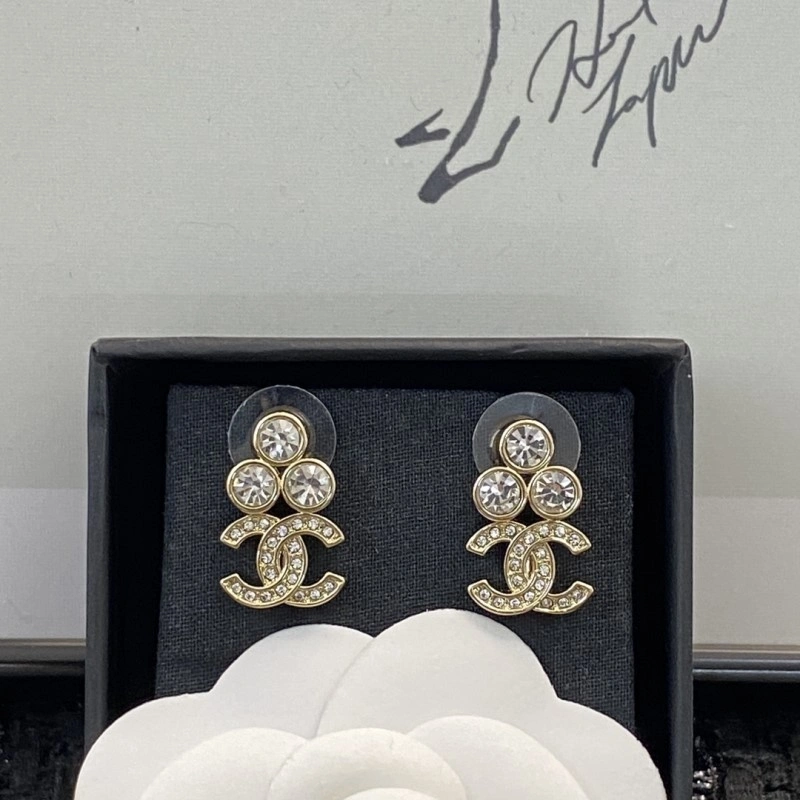 WellDesigned Chanel Earrings 220017