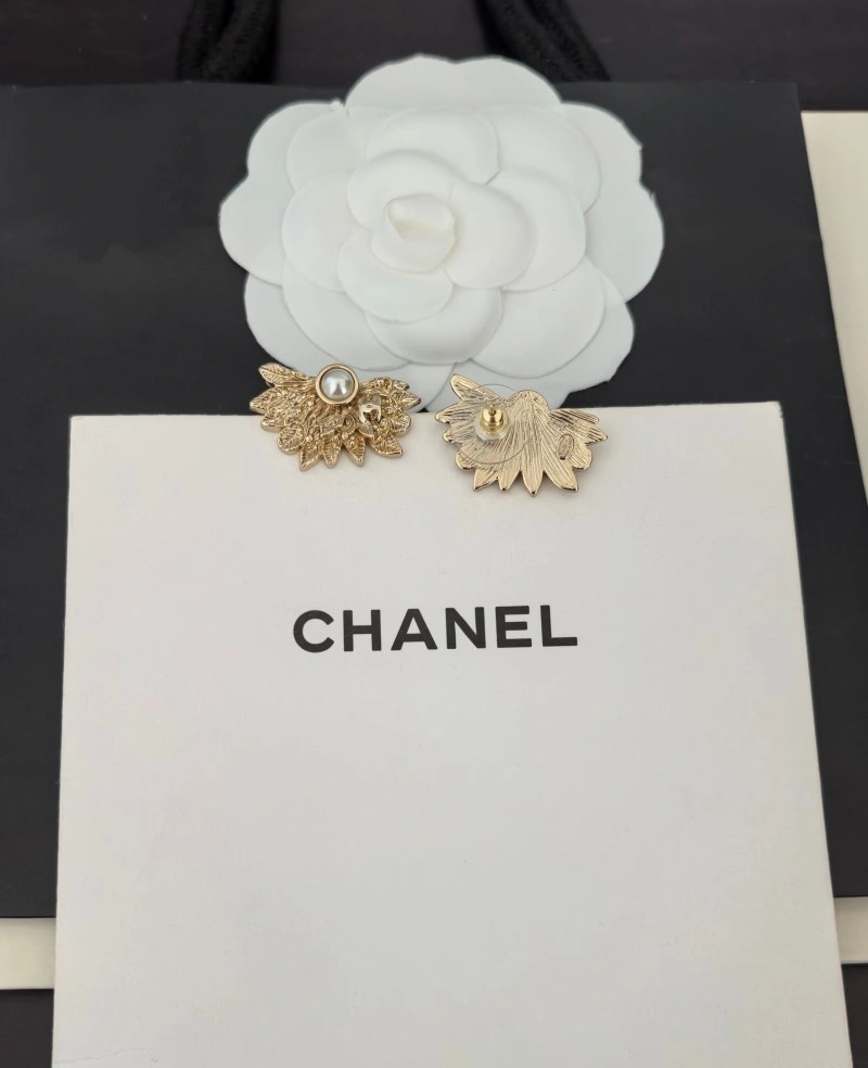 Chanel Earrings HighQuality 220012