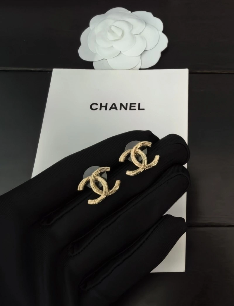 Chanel Earrings Comfortable 220007