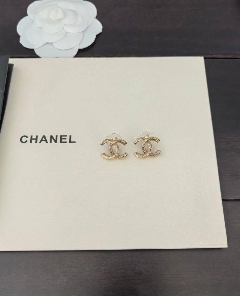 Chanel Earrings Comfortable 220007