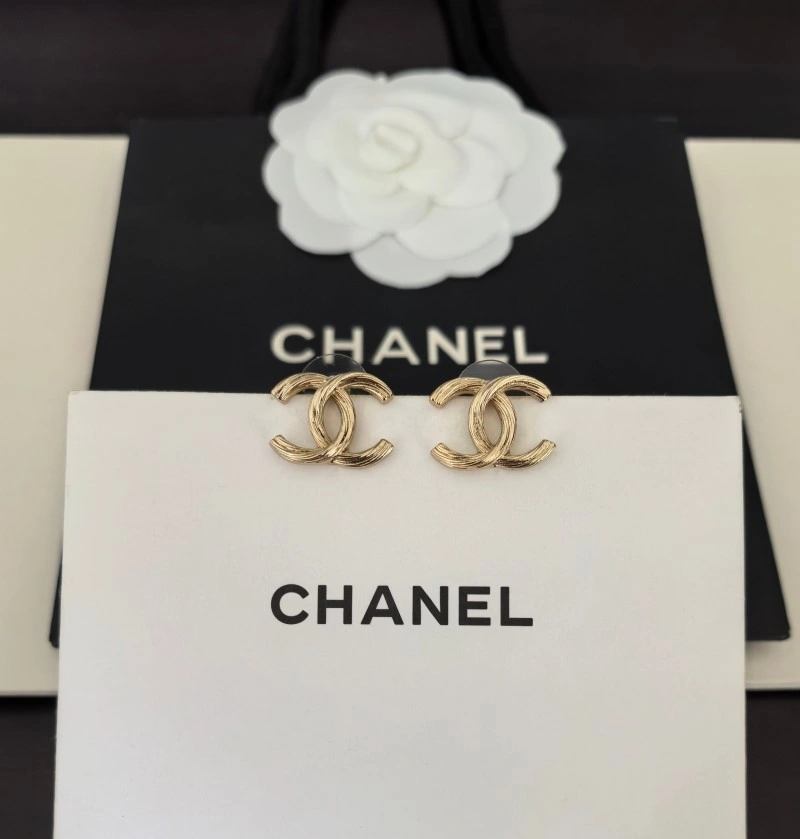 Chanel Earrings Comfortable 220007