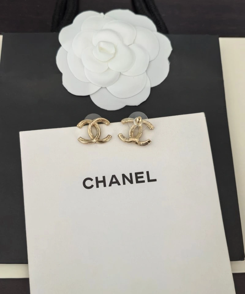 Chanel Earrings Comfortable 220007
