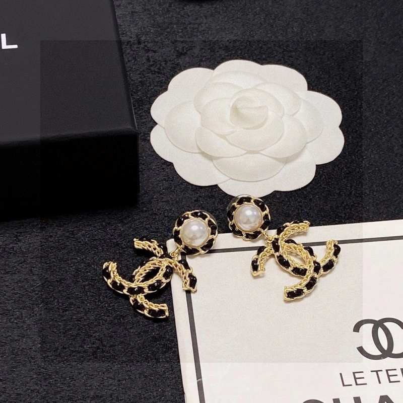 Chanel Earrings Packable 220013