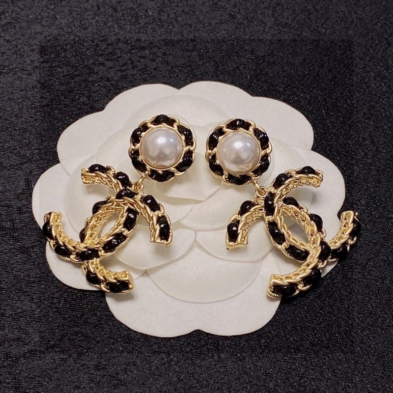 Chanel Earrings Packable 220013
