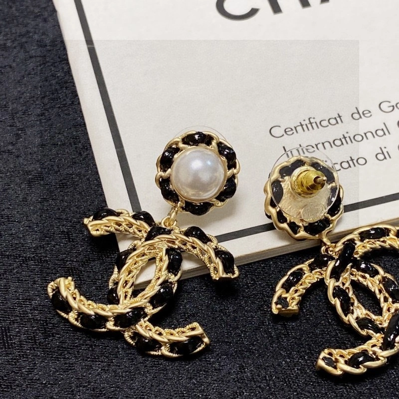 Chanel Earrings Packable 220013