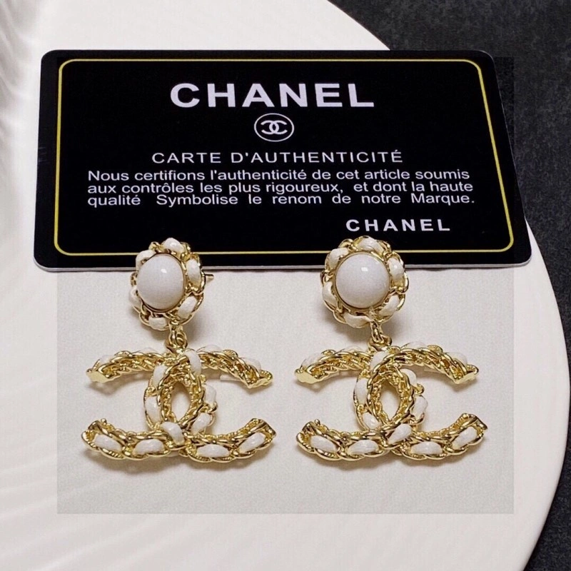 Chanel Earrings Packable 220002