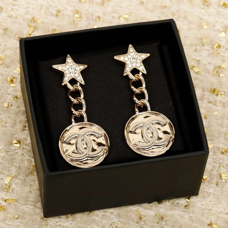 Chanel Earrings Packable 220020