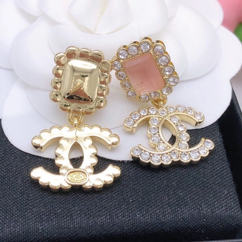 Supportive Chanel Earrings 220036