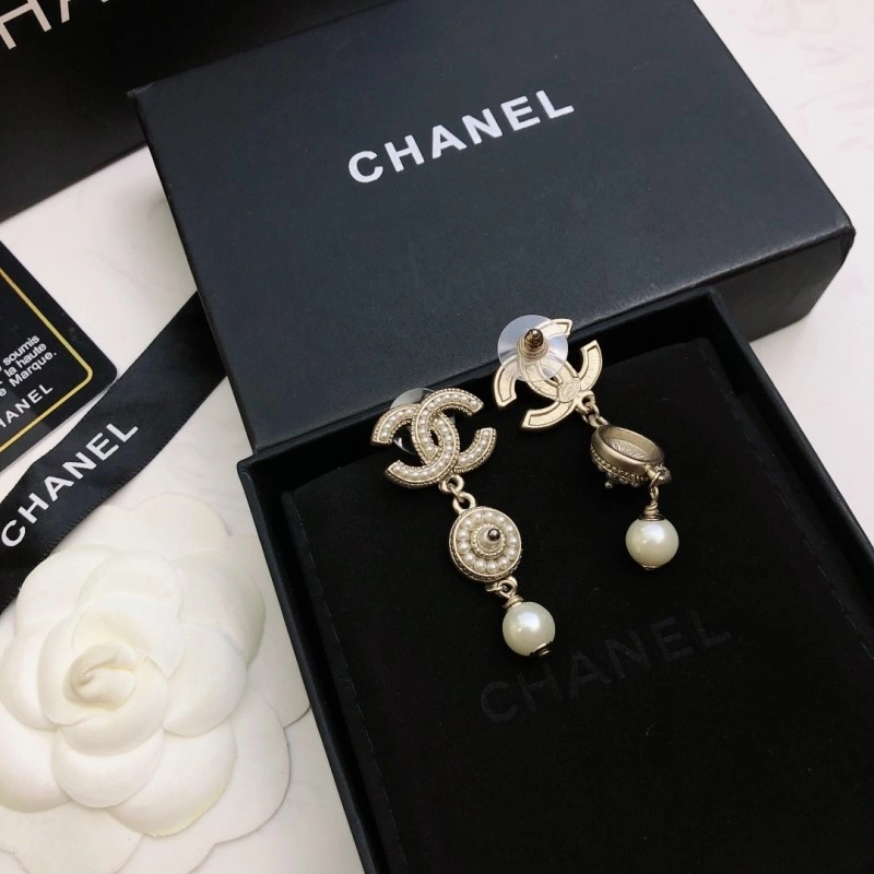 Chanel Earrings Breathable 219990