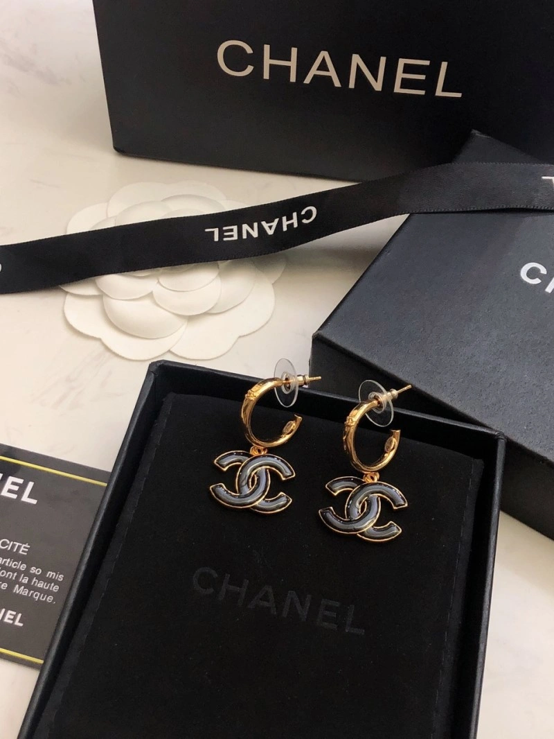 Fashionable Chanel Earrings 219998
