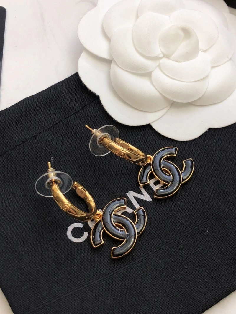 Fashionable Chanel Earrings 219998