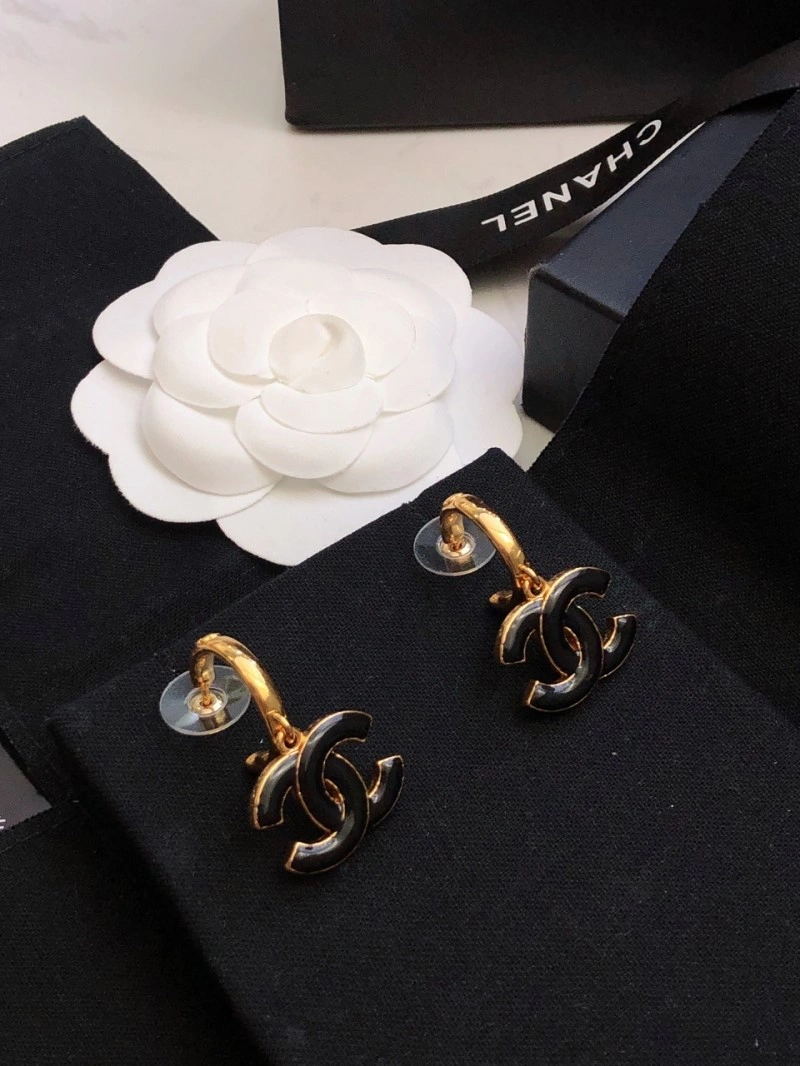 Fashionable Chanel Earrings 219998