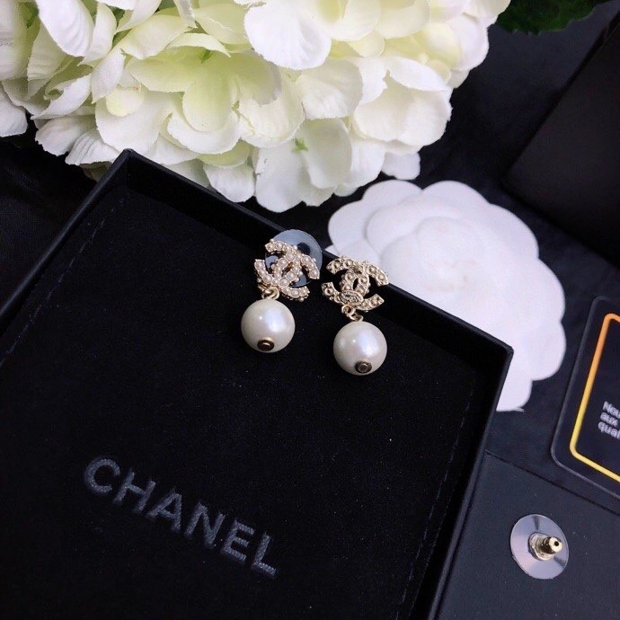 Durable Chanel Earrings 219987