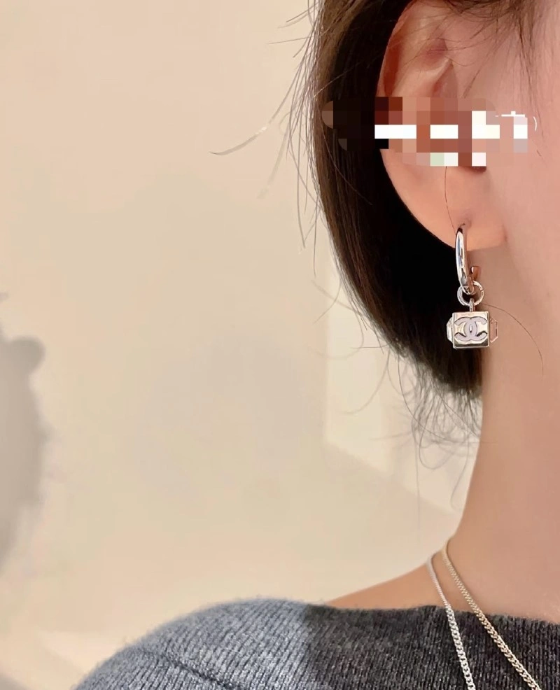 Chanel Earrings Unisex 219986