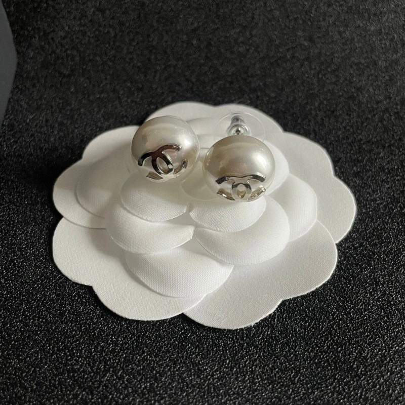 UrbanChic Chanel Earrings 219982