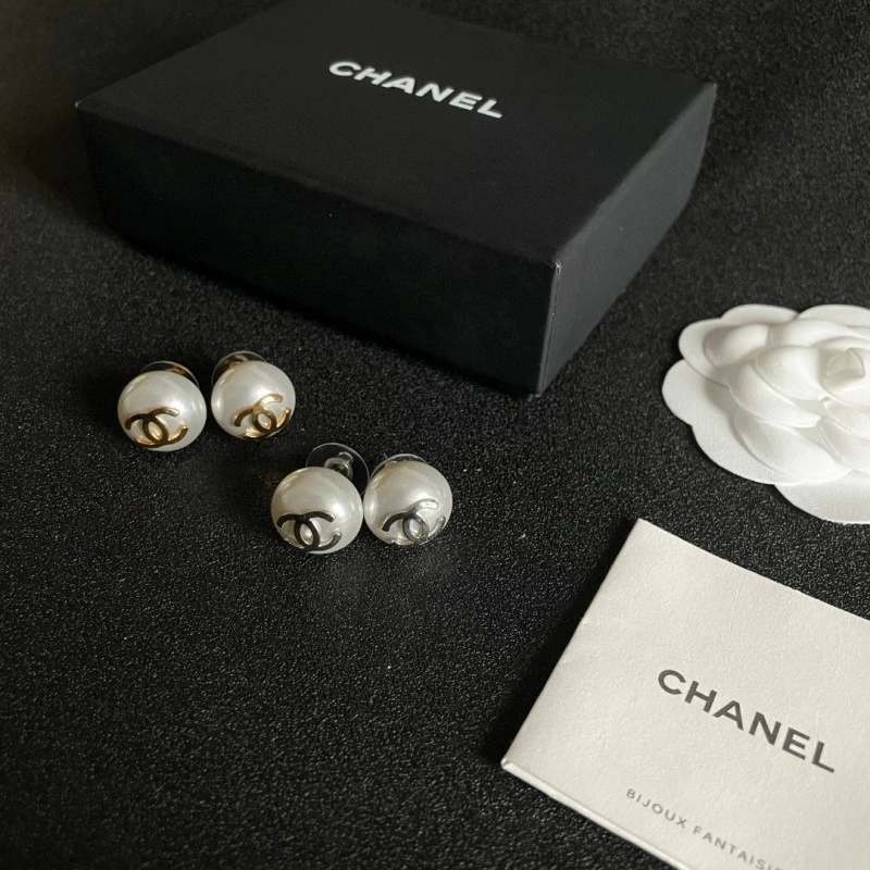 Comfortable Chanel Earrings 219976