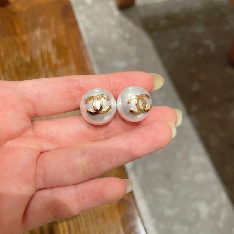 Comfortable Chanel Earrings 219976