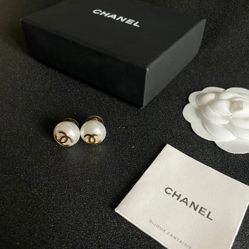 Comfortable Chanel Earrings 219976