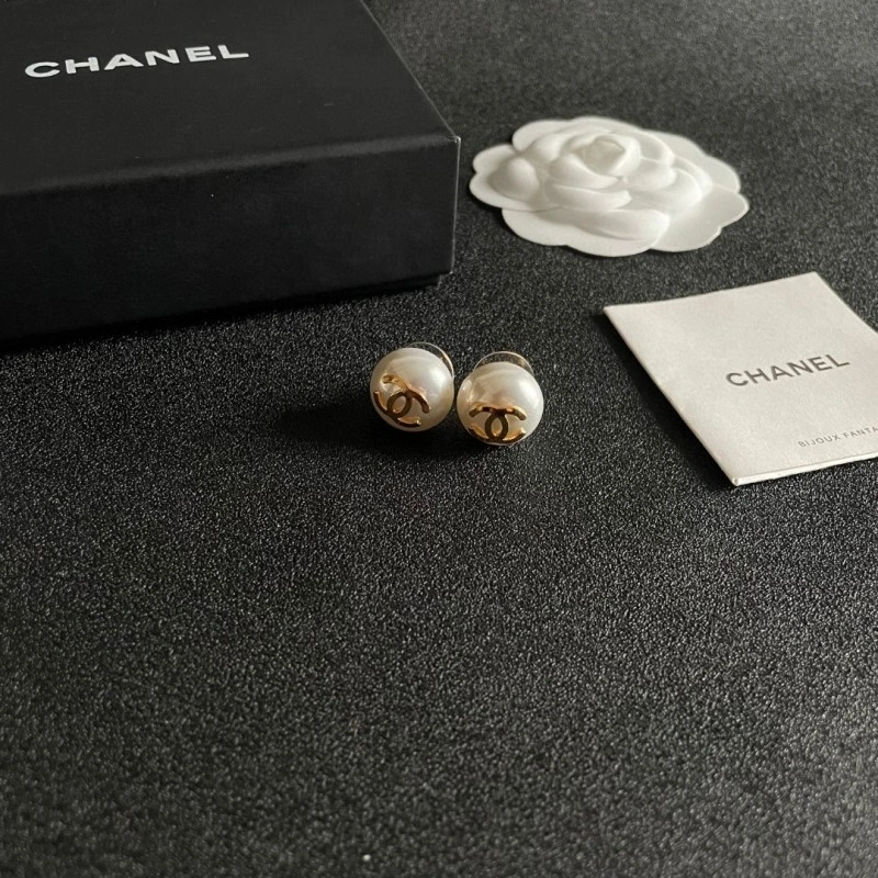Comfortable Chanel Earrings 219976