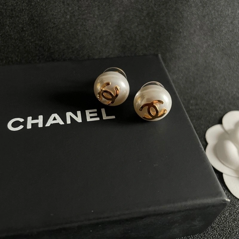 Comfortable Chanel Earrings 219976