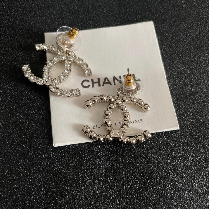 Chanel Earrings Sleek 220048