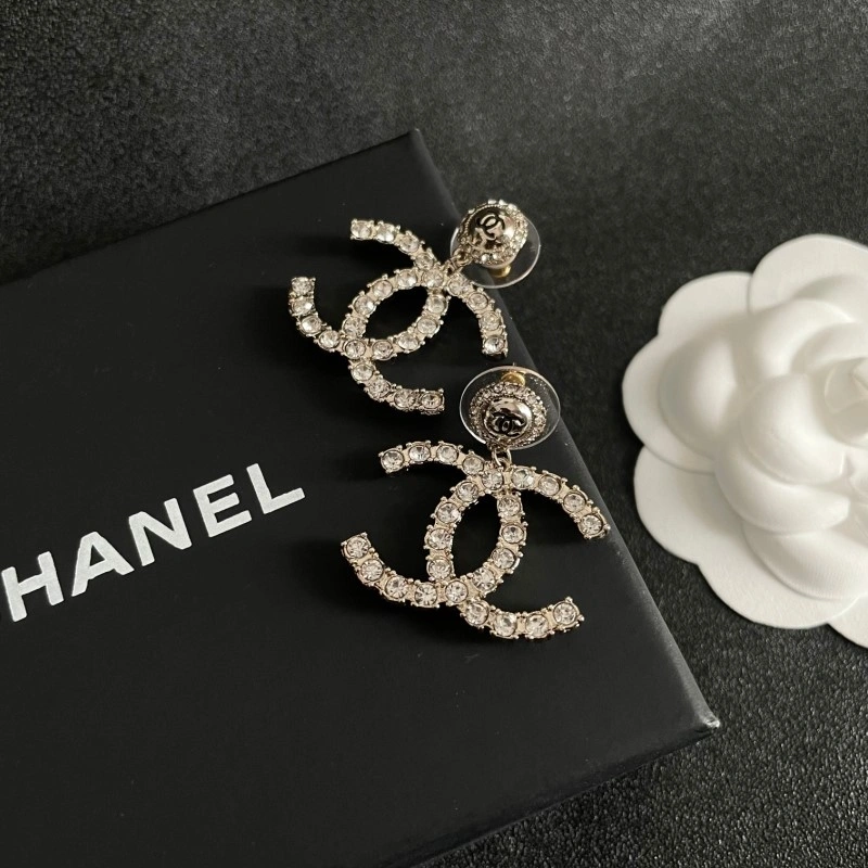 Chanel Earrings Sleek 220048