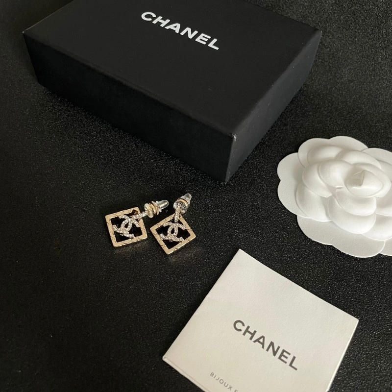 Stylish Chanel Earrings 219967