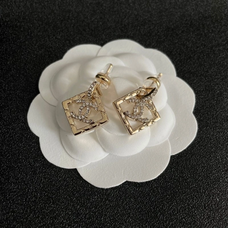Stylish Chanel Earrings 219967