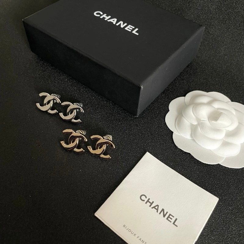 Snug Chanel Earrings 219943