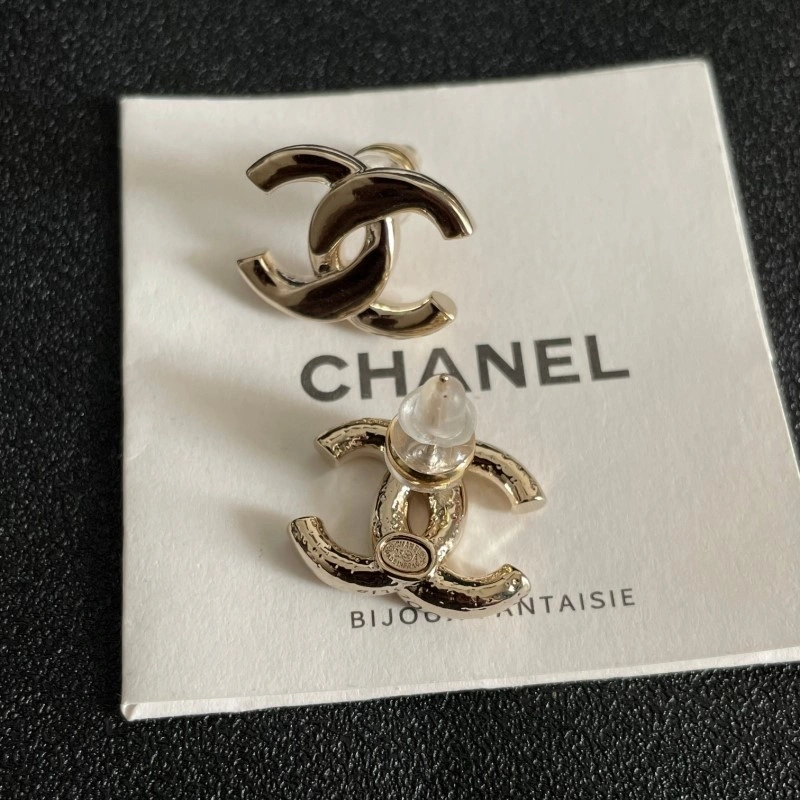 Snug Chanel Earrings 219943