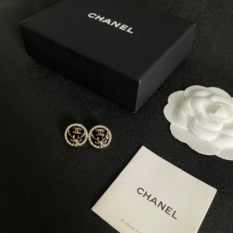 Comfortable Chanel Earrings 219937