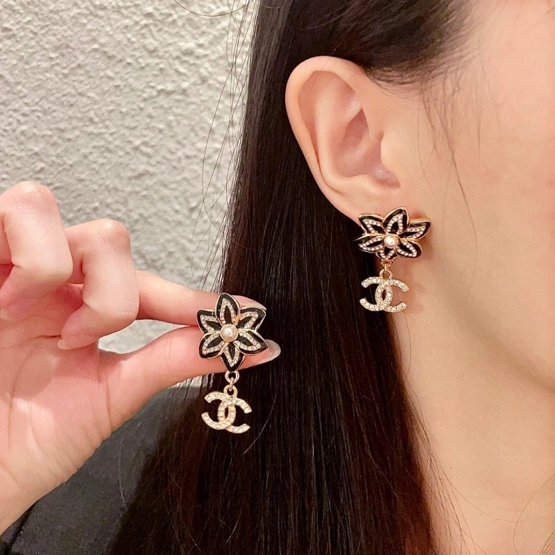 Chanel Earrings Effortless 219931