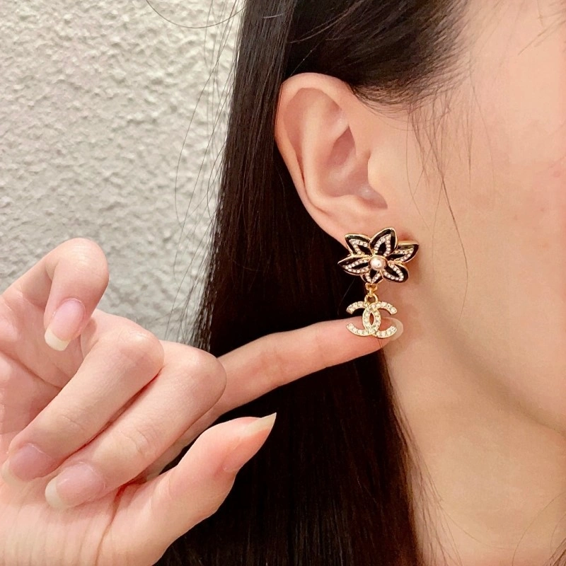 Chanel Earrings Effortless 219931