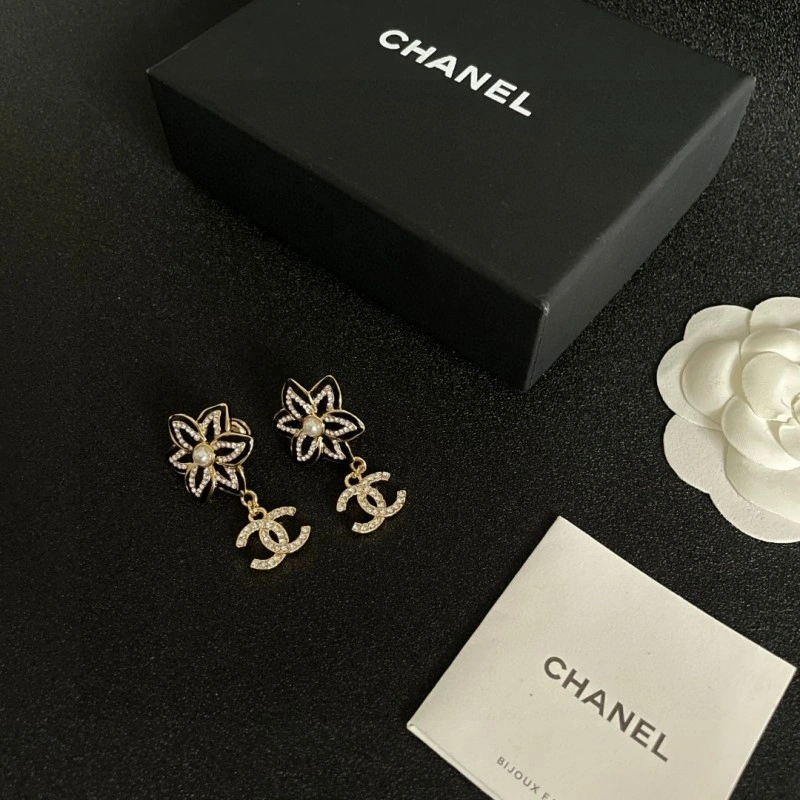 Chanel Earrings Effortless 219931
