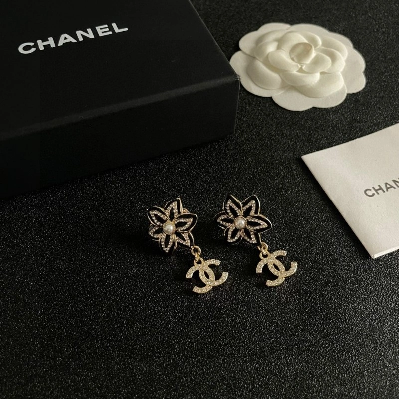 Chanel Earrings Effortless 219931