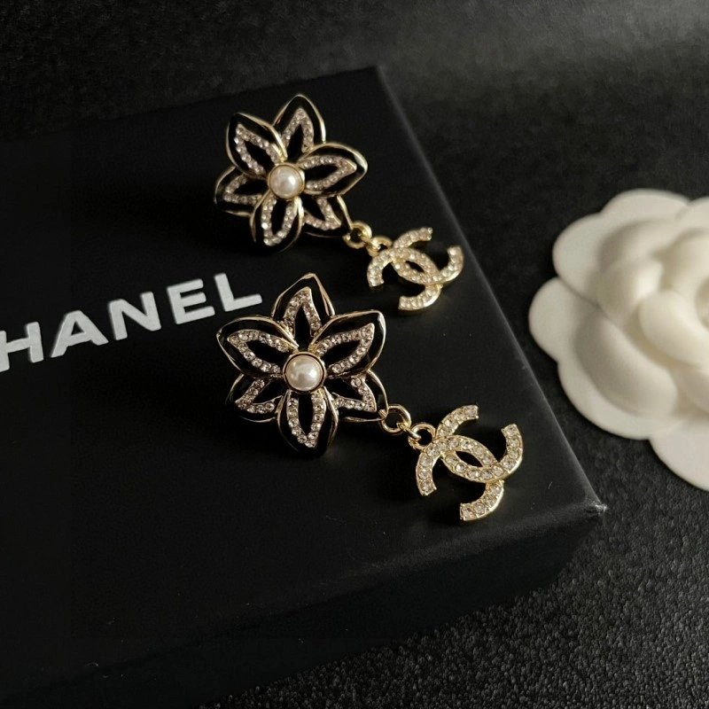 Chanel Earrings Effortless 219931