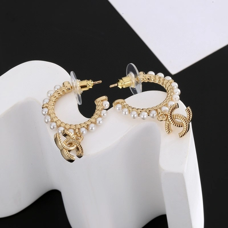 Affordable Chanel Earrings 219913